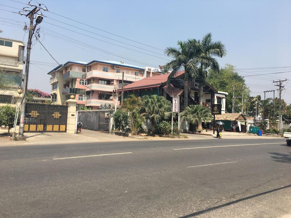 Hotel Windsor Yangon Extérieur photo
