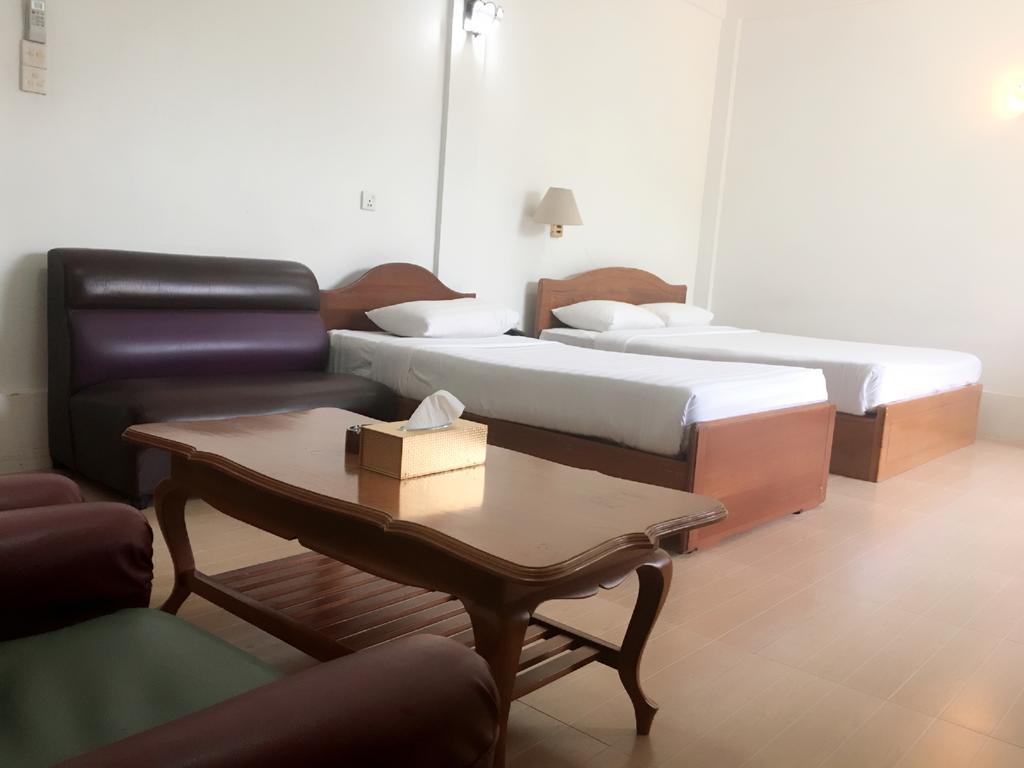 Hotel Windsor Yangon Extérieur photo