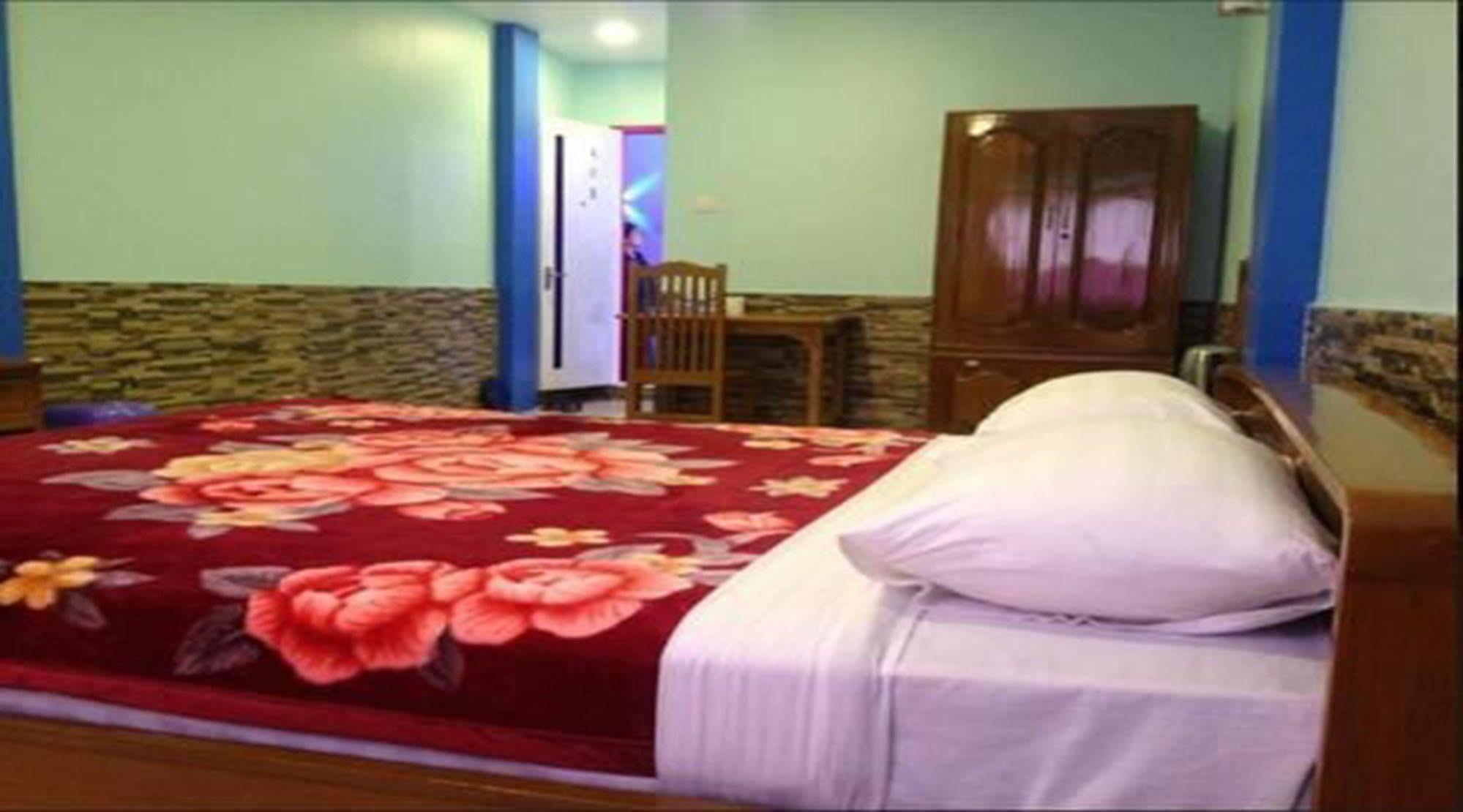 Hotel Windsor Yangon Extérieur photo