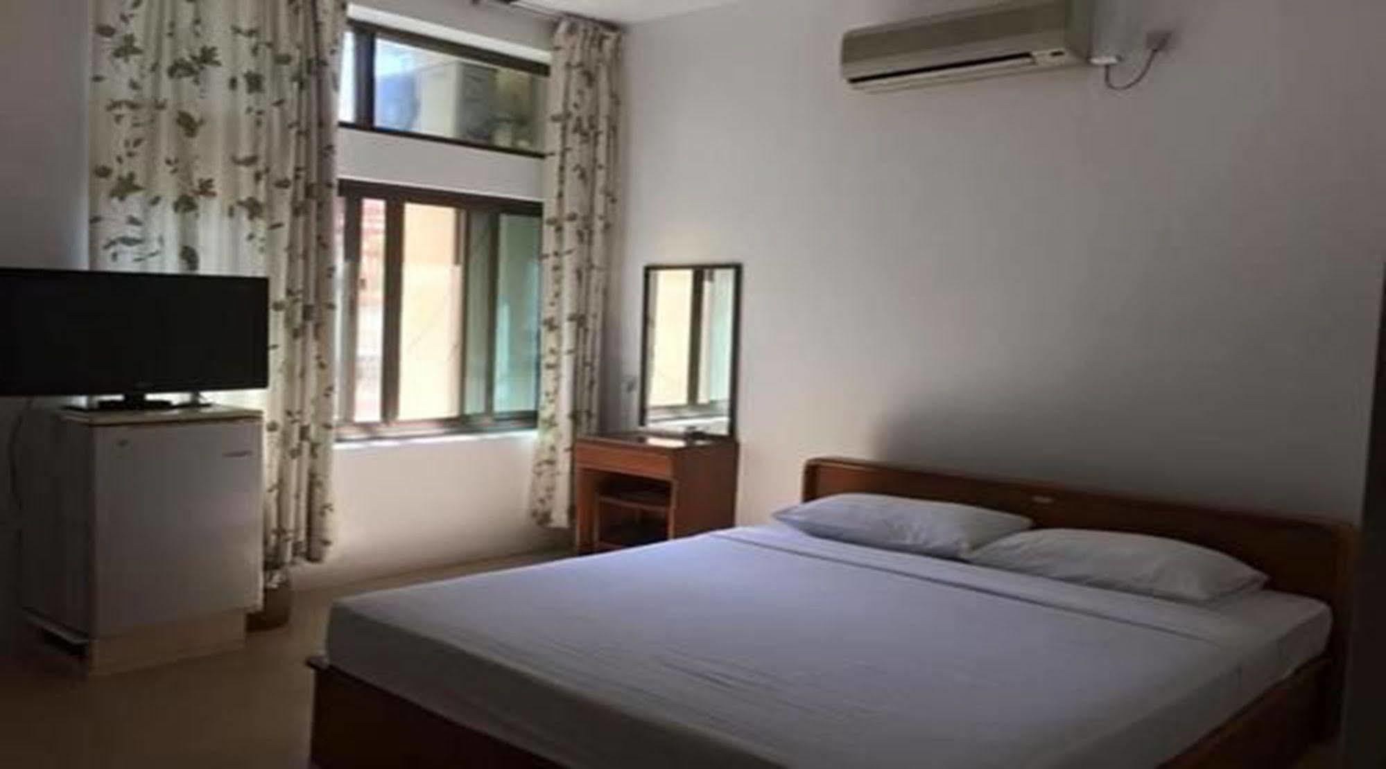 Hotel Windsor Yangon Extérieur photo