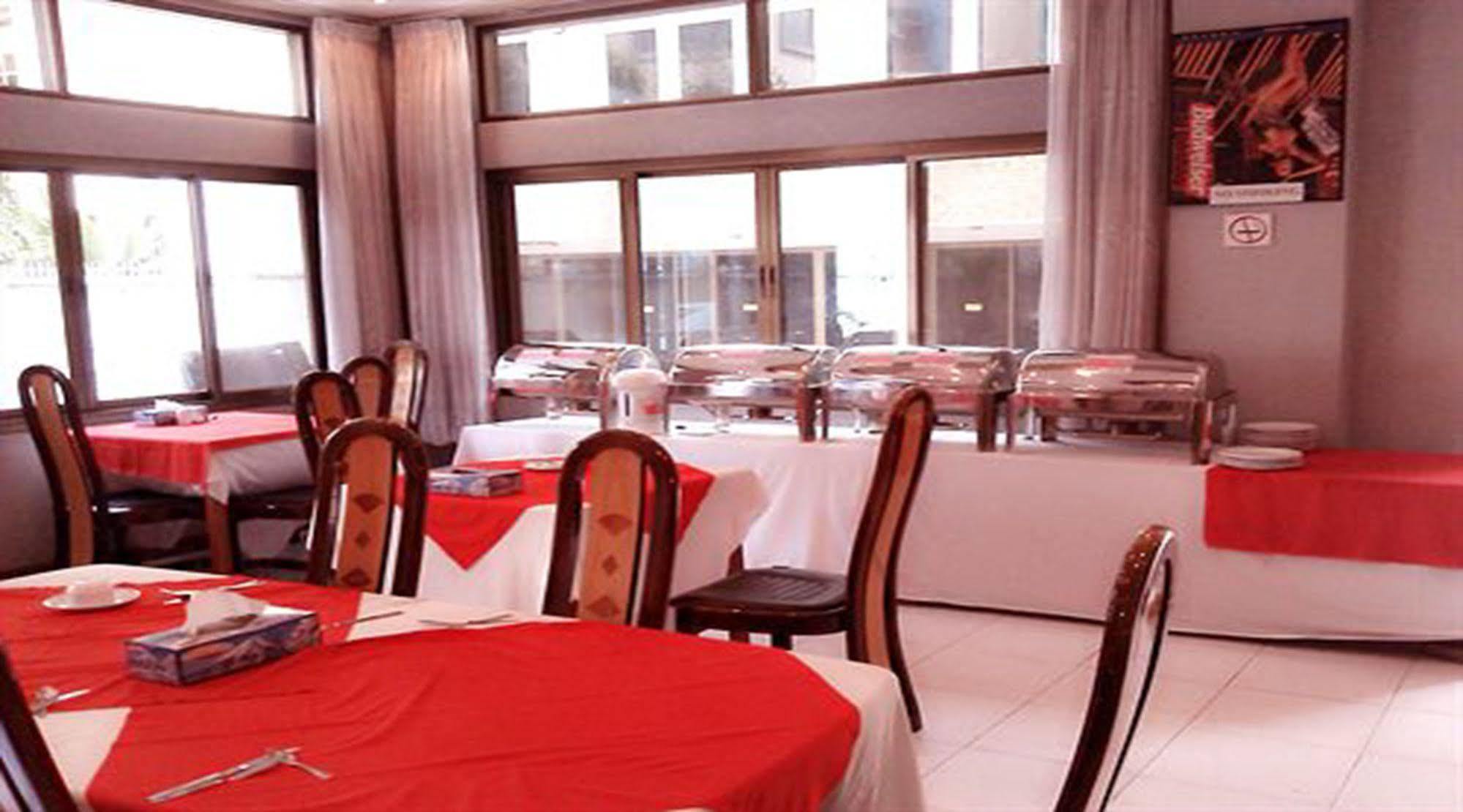Hotel Windsor Yangon Extérieur photo